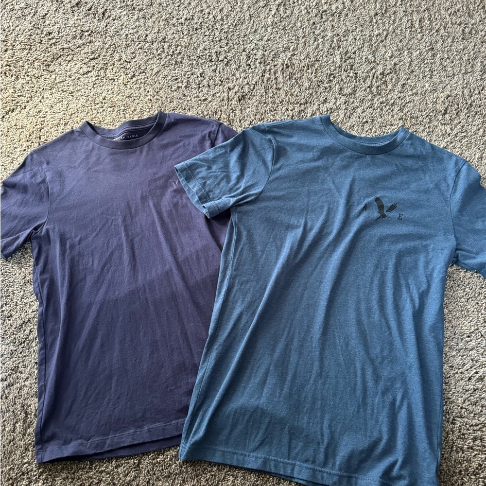 Men’s American Eagle (2) shirts
